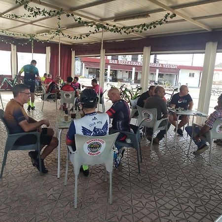 بوساداس Hostal Restaurante Bar Cafeteria La Melchora المظهر الخارجي الصورة