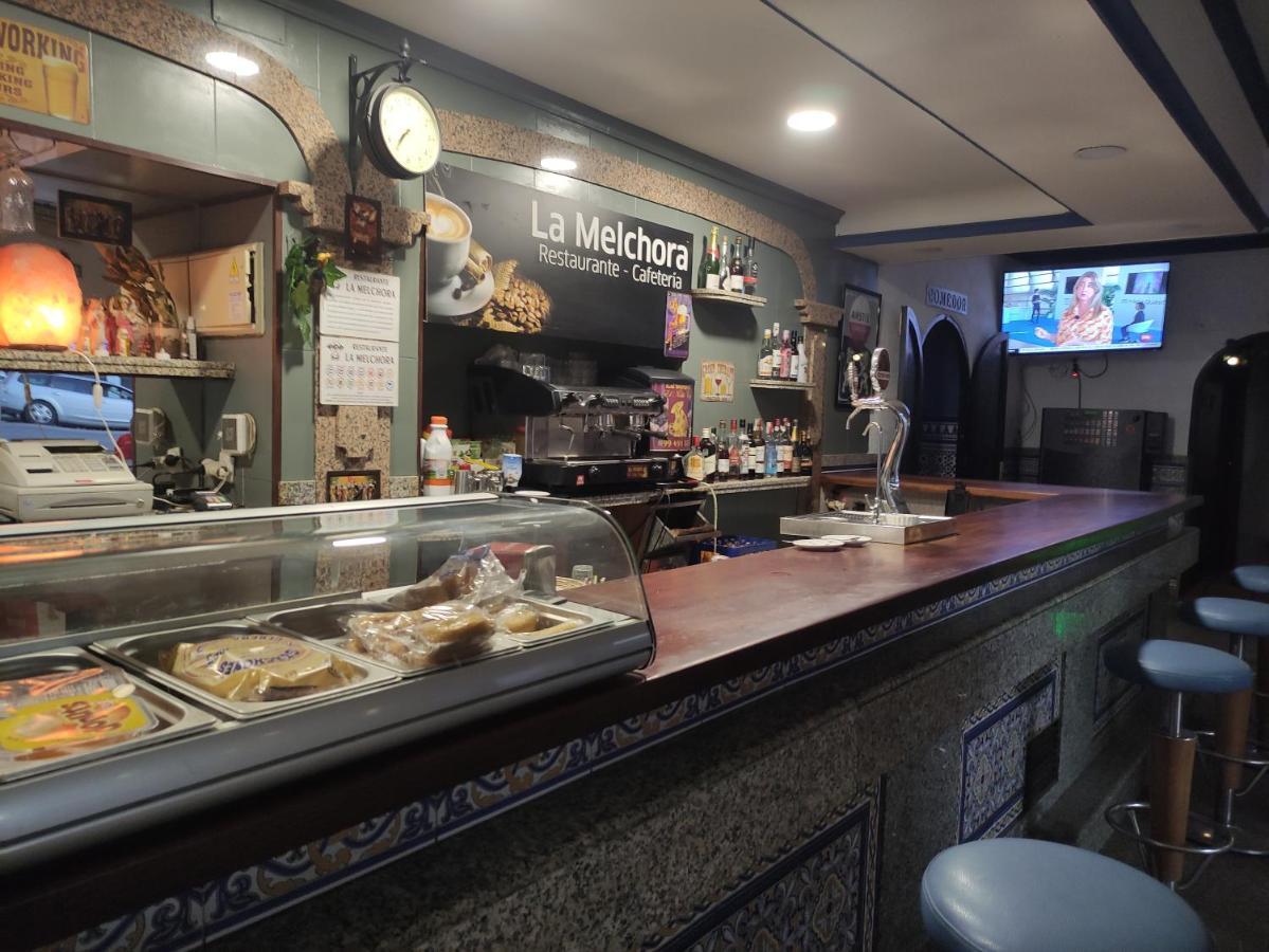 بوساداس Hostal Restaurante Bar Cafeteria La Melchora المظهر الخارجي الصورة