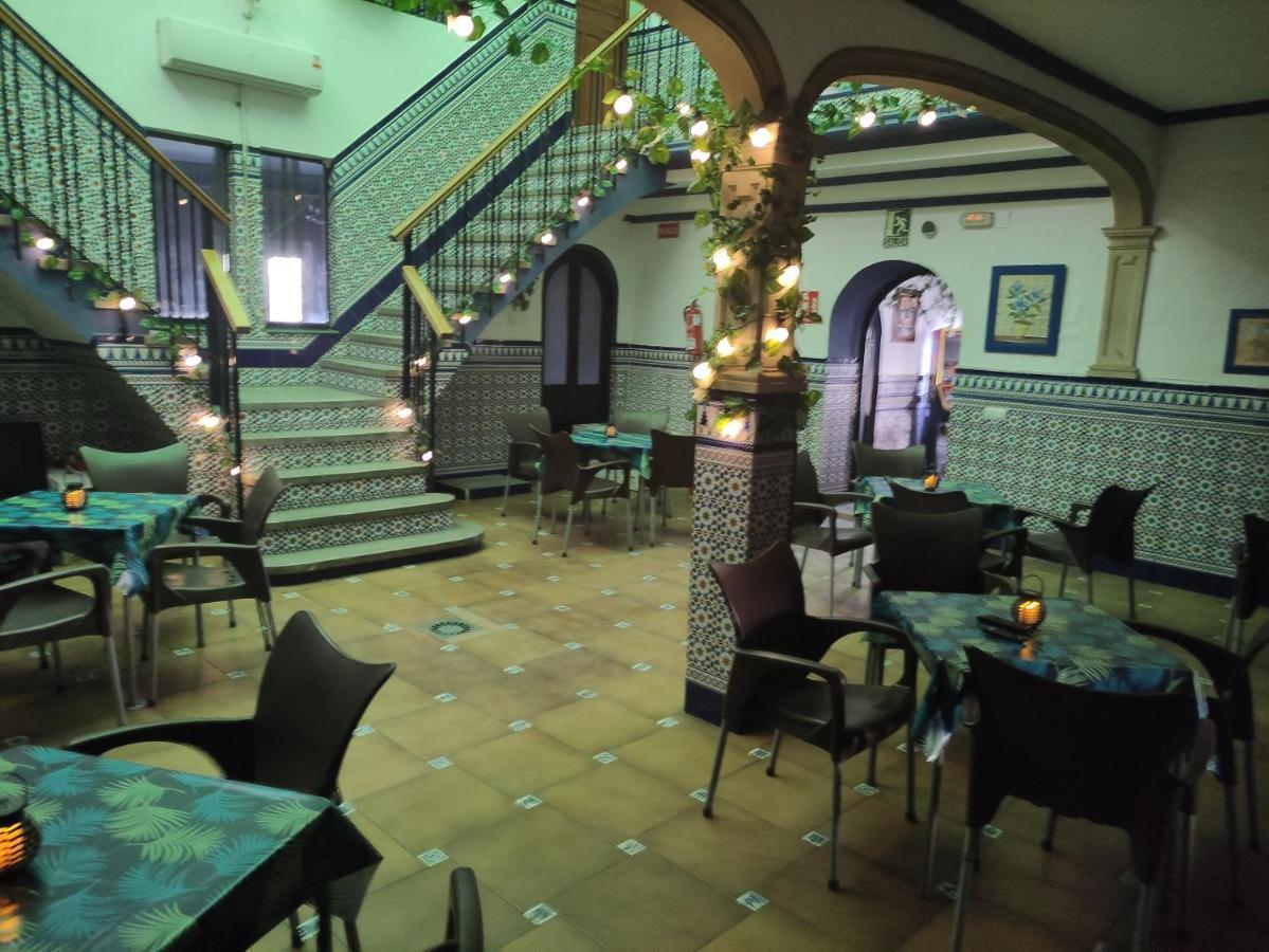 بوساداس Hostal Restaurante Bar Cafeteria La Melchora المظهر الخارجي الصورة
