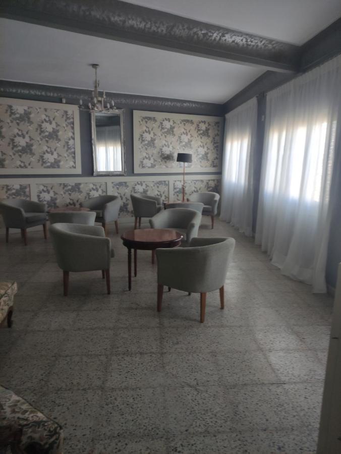 بوساداس Hostal Restaurante Bar Cafeteria La Melchora المظهر الخارجي الصورة